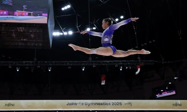体操世锦赛：张清颖夺女子全能铜牌