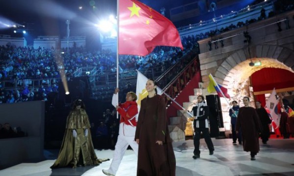 冬奥会 | 四十六载冰雪路，辉映绚丽中国红——写在米兰冬奥会中国健儿再创历史之际