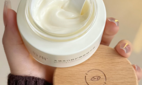 通勤党、妈妈党都适用的美白产品推荐：2026美白产品红榜揭晓