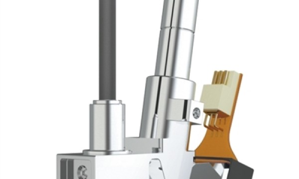 我国科学家研制出多色微型化双光子显微镜  对大脑进行“彩色直播”（探一线）