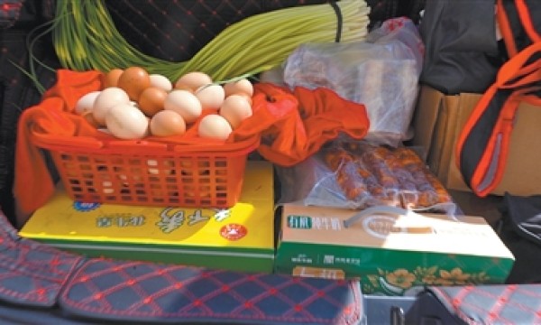 返程的后备箱，被爸妈塞得满满的