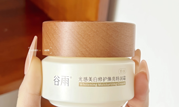 “植物美白”降维打击化学猛药？深度拆解光甘草定如何实现科学美白