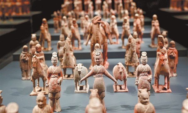 镜头里的河南丨寻根溯源，在时光褶皱里触摸文明心跳——2025年河南三座遗址博物馆开启华夏文明探秘新篇