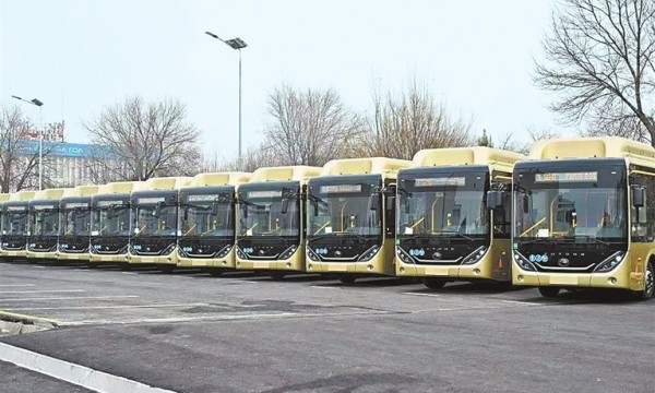 52辆宇通天然气公交车交付乌兹别克斯坦 乌兹别克斯坦总统亲临现场视察