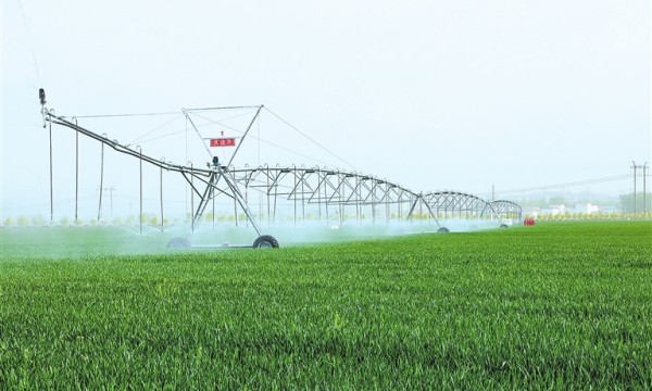 这是河南“实力派”丨天上有卫星，地面有气象站……种粮“神兵利器”各显神通 农高区刷新智慧农业图景