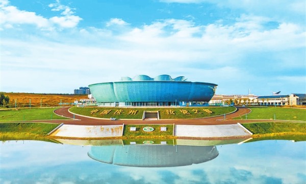 这是河南“实力派”丨一抹天青为“汝”来 “三双巧手”贯古今