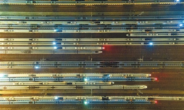 新春走基层丨春运大幕拉开，动车组整装待发——凌晨探访郑州铁路一线