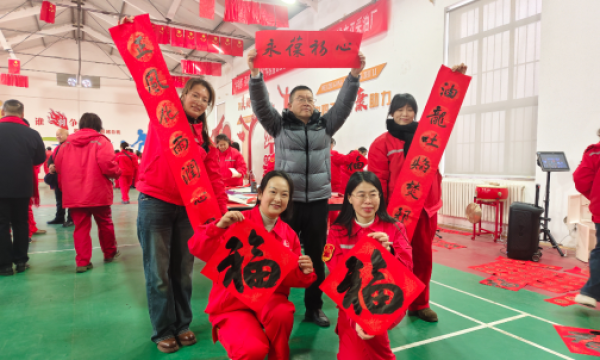 山东聊城：中原油田文卫采油厂开展“义写春联暨反邪教宣传教育”活动